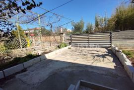 Prodaje se obiteljska kuća samo 150 m od mora u Fažani, Fažana, Ev