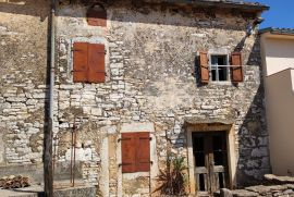 Barban – dvije kamene starine za renovaciju, Barban, Famiglia