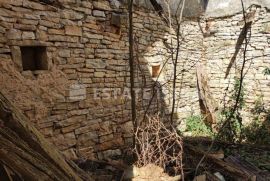 Barban – dvije kamene starine za renovaciju, Barban, Ev