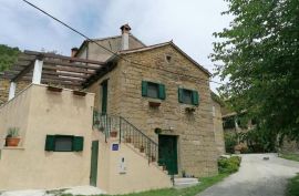 Lijepa kamena kuća na mirnoj lokaciji, Buzet,okolica, Istra, Buzet, Famiglia