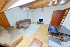 Trosoban stan u kuci za najam 90m2, Vraca, Novo Sarajevo, Διαμέρισμα