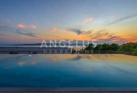 Makarska rivijera - Luksuzna vila uz more sa unutarnjim bazenom, Baška Voda, Famiglia