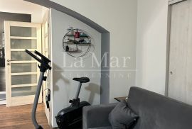 Blizina HNK- 49m2, izvrsna zgrada, trosoban stan u suterenu, Zagreb, Appartement