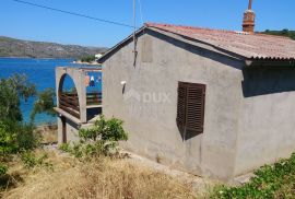 RAVA, ZADAR - Kuća prvi red uz more 122m2, Zadar - Okolica, Ev