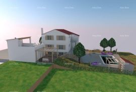 Kuća Prodaje se kuća na velikoj okućnici sa projektom, Zambratija, Umag, Umag, House