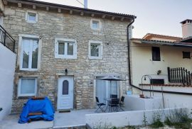 Kamena kuća u nizu na mirnoj lokaciji, Žminj, okolica, Istra, Žminj, Maison
