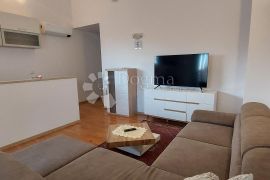 Lijepi apartman u mirnom dijelu Palita na Rabu, Rab, Daire