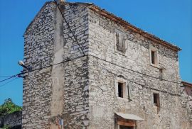ISTRA, UMAG - Istarska kamena kuća za adaptaciju sa pogledom na more, Umag, Kuća