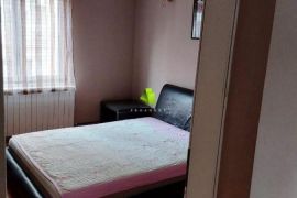 Lep porodičan troiposoban stan u kući u centru ID#4507, Niš-Mediana, Διαμέρισμα