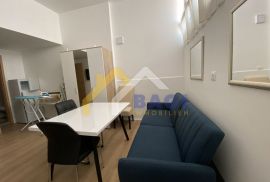 Prilika za investiciju - 12 apartmana u centru grada!, Pula, Εμπορικά ακίνητα