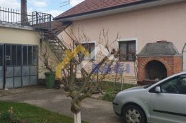 Velika kuća-razne mogućnosti korištenja (više obitelji,najam radnicima) (prodaja), Velika Gorica - Okolica, بيت