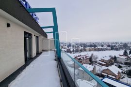 Najam Vrhunski Penthouse Bulevar Sarajevo, Ilidža, Stan