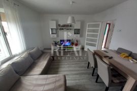 Prodaja samostojeće kuće na Gornjem Zametu S+1  150 m2, Rijeka, Casa