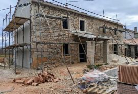 Istra, Barban, okolica - Kamena kuća u obnovi s bazenom,, Barban, Casa