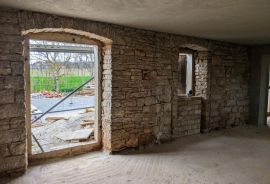 Istra, Barban, okolica - Kamena kuća u obnovi s bazenom,, Barban, Casa