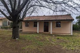 Istra, Barban, okolica - Kamena kuća za obnovu s velikom okućnicom, Barban, Casa