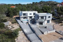 PODSOLARSKO (ŠIBENIK ) - PREDIVNA VILLA S POGLEDOM, Šibenik - Okolica, Famiglia