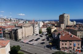 Rijeka, centar, 3S+DB, balkončić, zgrada sa liftom, ne propustite, Rijeka, Apartamento