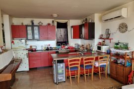 Krnjevo - prodaja dvosobnog stana, 69 m2, pogled na more!, Rijeka, Wohnung