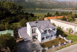 TRIBALJ - moderna villa, bazen, okućnica!, Vinodolska Općina, Maison