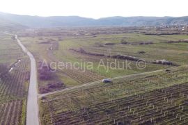 Imotski poljoprivredno zemljište 4718 m2, Imotski, Terreno