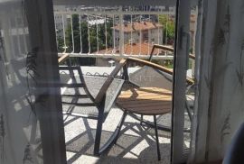 Podmurvice, 2skl stan 62 m2 luksuzno uređen sa balkonom i pogledom na more, Rijeka, شقة