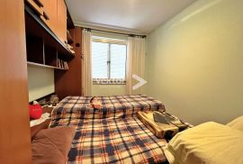 Škurinje, 3-soban stan s lođom i lijepim pogledom, Rijeka, Appartement