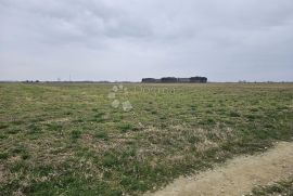 Zemljište za bioplinsku energanu, Petrijanec, Land
