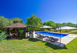 ISTRA, MEDULIN - Kuća s bazenom, 400 m od plaže, Medulin, Maison