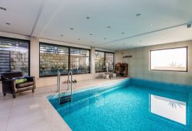 GRIŽANE – Luksuzna kuća s unutarnjim i vanjskim bazenom, Vinodolska Općina, Haus
