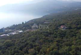 COSTABELLA, BIVIO- građevinsko zemljište 3530m2 s pogledom na more za obiteljsku kuću / villu / stambenu zgradu-stanove -apartmane / kuću za iznajmljivanje - odmor s bazenom, Rijeka, Terreno