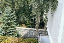 RIJEKA, KOSTRENA-kuća s pogledom na more i 4 stambene jedinice, Kostrena, بيت