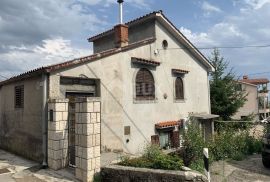 RIJEKA, HOSTI- kuća na mirnoj lokaciji, Rijeka, House
