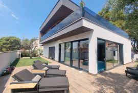 ISTRA, FAŽANA - prekrasna moderna kuća u blizini plaže!, Fažana, بيت