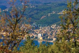 RIJEKA, SRDOČI - vila na 3 kata u mirnom okruženju s pogledom na more, Rijeka, Casa