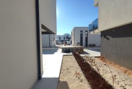 ISTRA, BANJOLE - Moderna vila s pogledom na more, Medulin, Casa