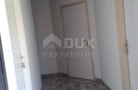 ISTRA, PULA - Etaža kuće s poslovnim prostorom i apartmanima!, Pula, Appartement