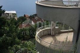 OPATIJA, CENTAR - samostojeća villa 605m2 s pogledom na more + okoliš 600m2, Opatija, Maison