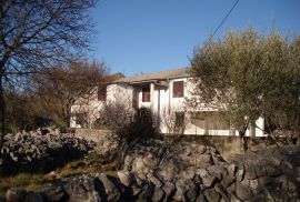 Otok Krk, Garica - Imanje sa dvije kuće na 2000m2, Vrbnik, Ev