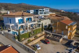 CRIKVENICA - Eskluzivna obiteljska vila s predivnim panoramskim pogledom na more, Crikvenica, Ev