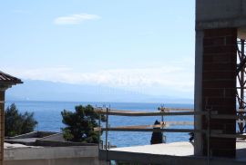 OPATIJA, CENTAR - samostojeća kuća 320m2 s pogledom na more + okućnica 753m2, Opatija, Famiglia