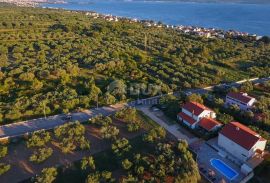 ZADAR - Kuća s bazenom u blizini mora, Zadar - Okolica, Ev
