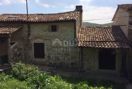 ISTRA, MOTOVUN - Kamena kuća s okućnicom u okolici Motovuna s pogledom na zelenilo, Motovun, Дом