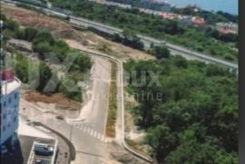 RIJEKA, MARTINKOVAC - Građevinsko zemljište 4582 m2 za stambenu zgradu/stanove 1096 m2, Rijeka, Terreno