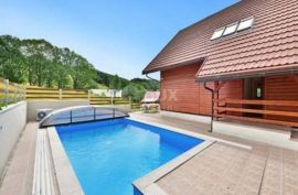 BEGOVO RAZDOLJE - Vila s bazenom, saunom i vrtom na atraktivnoj lokaciji, Mrkopalj, Kuća