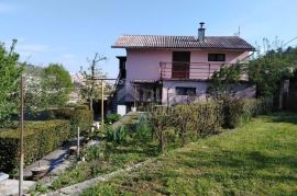 ŠKURINJE - obiteljska kuća s dva 2S+DB stana, Rijeka, Kuća