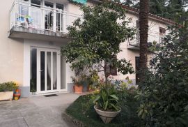 ZAMET - samostojeća kuća s tri stambene jedinice, Rijeka, Haus