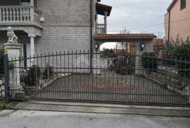 DONJA DRENOVA - Veća obiteljska kuća sa pet stanova garažom i okućnicom, Rijeka, Famiglia