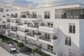Čiovo, Okrug Gornji - stan s balkonom, garažom i pogledom na more (S 12), Okrug, Apartamento