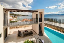 Luksuzna vila s pogledom na more-okolica Splita, Dugi Rat, Famiglia